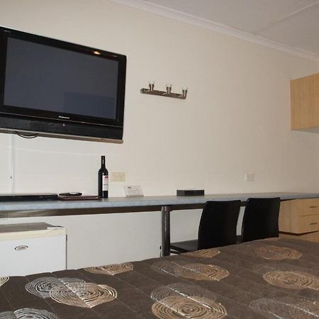 Edinburgh Motor Inn วาร์รากูล ภายนอก รูปภาพ