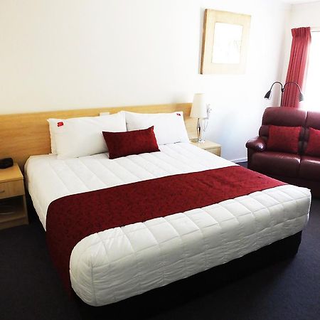 Edinburgh Motor Inn วาร์รากูล ภายนอก รูปภาพ