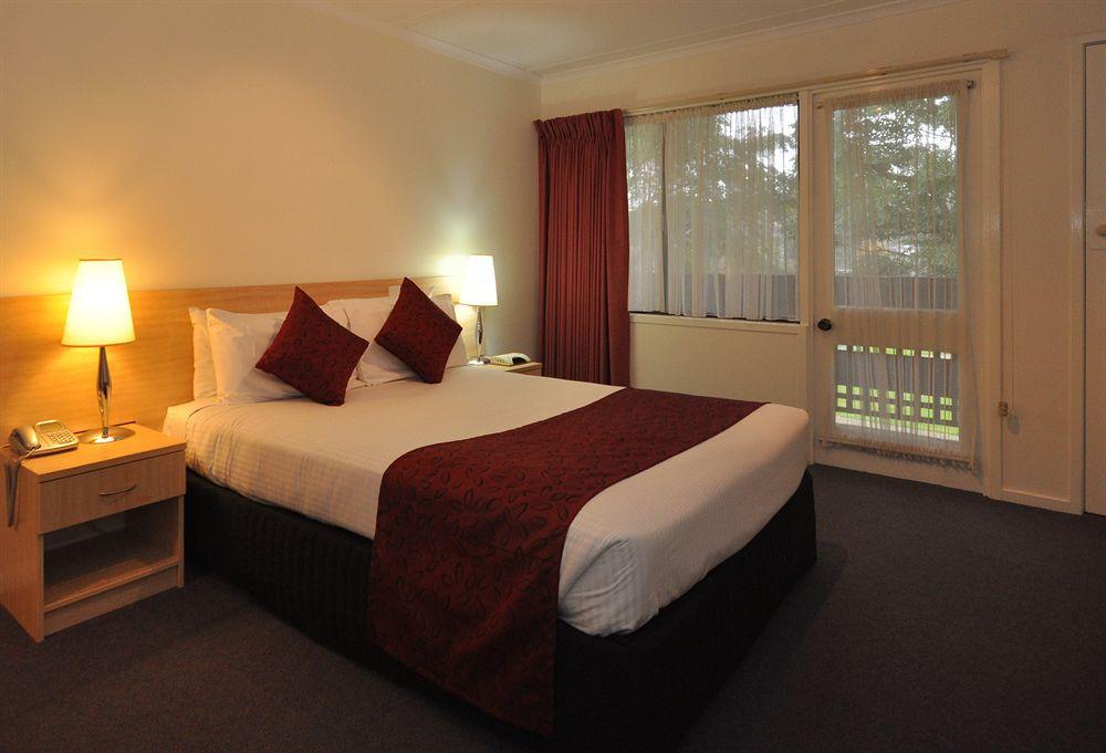 Edinburgh Motor Inn วาร์รากูล ภายนอก รูปภาพ