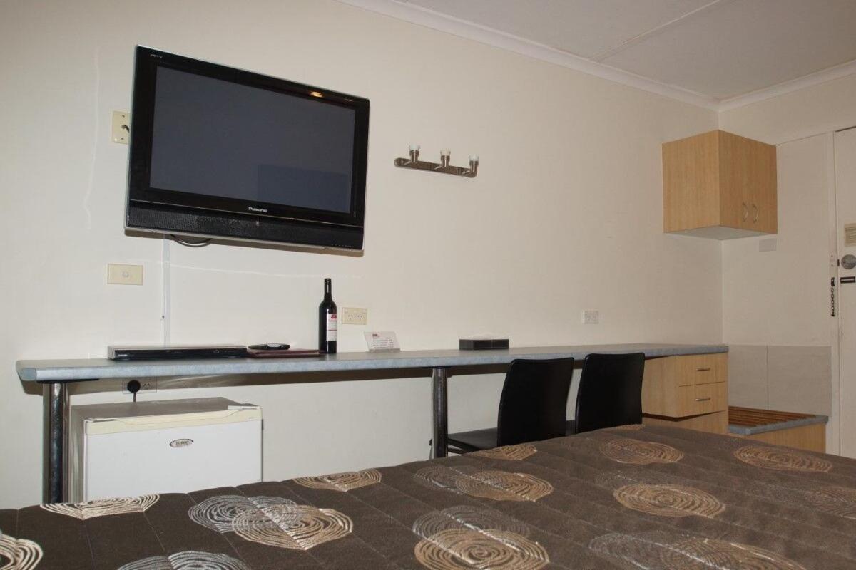 Edinburgh Motor Inn วาร์รากูล ภายนอก รูปภาพ