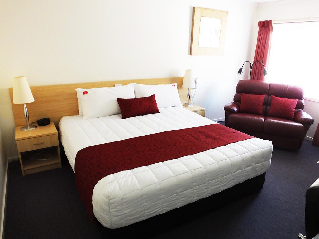Edinburgh Motor Inn วาร์รากูล ภายนอก รูปภาพ