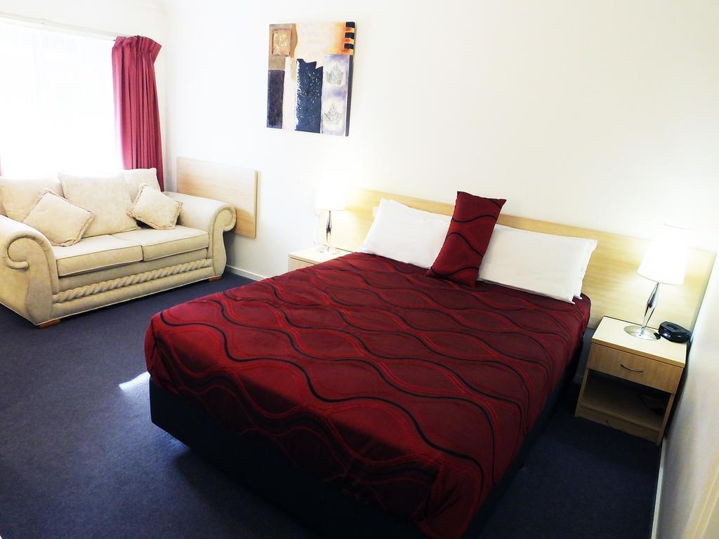 Edinburgh Motor Inn วาร์รากูล ภายนอก รูปภาพ