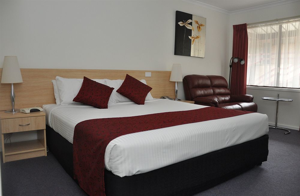 Edinburgh Motor Inn วาร์รากูล ภายนอก รูปภาพ