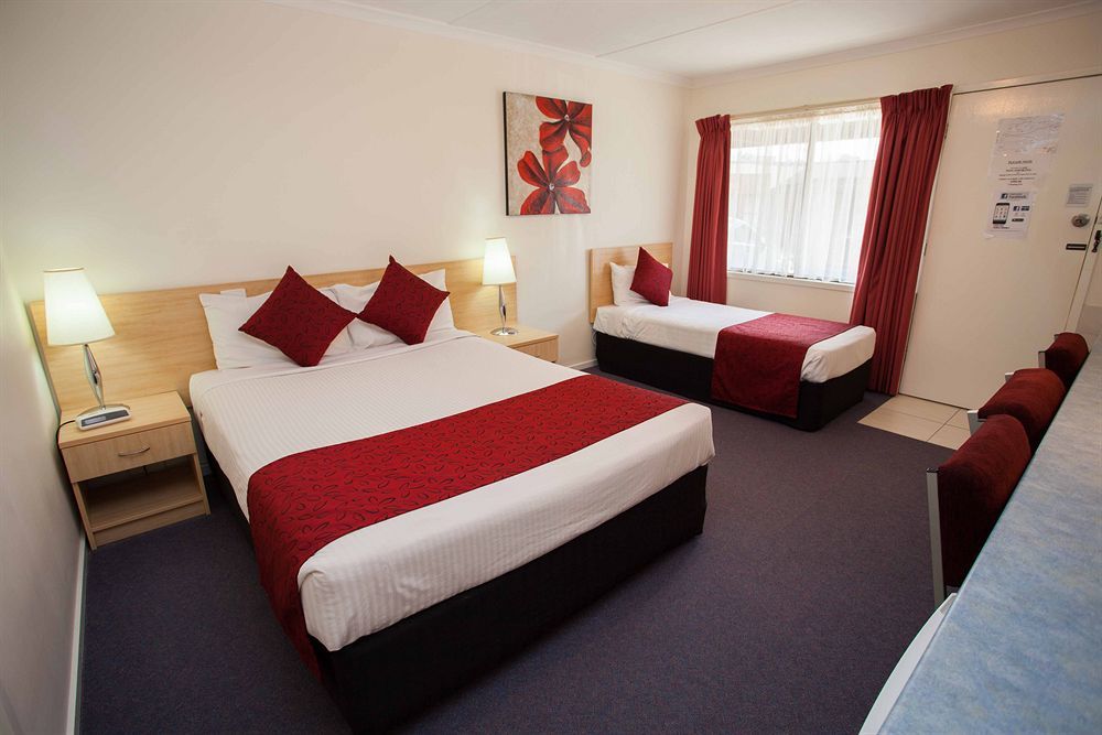 Edinburgh Motor Inn วาร์รากูล ภายนอก รูปภาพ